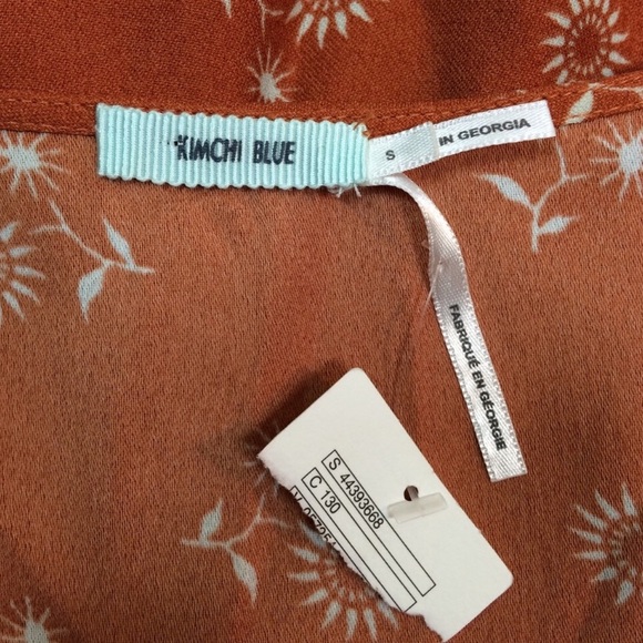 •SOLD• UO kimchi blue floral button front dress - Picture 4 of 4